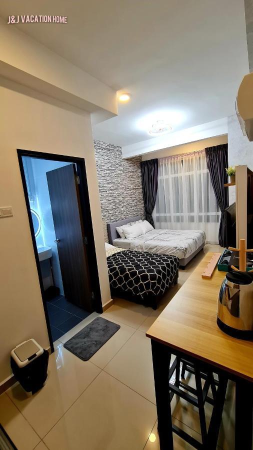 J&J Vacation Home@Novo8 Residence Kampong Tambak 外观 照片