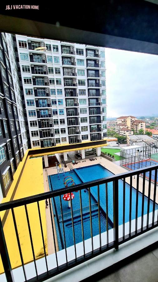 J&J Vacation Home@Novo8 Residence Kampong Tambak 外观 照片