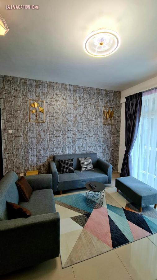 J&J Vacation Home@Novo8 Residence Kampong Tambak 外观 照片