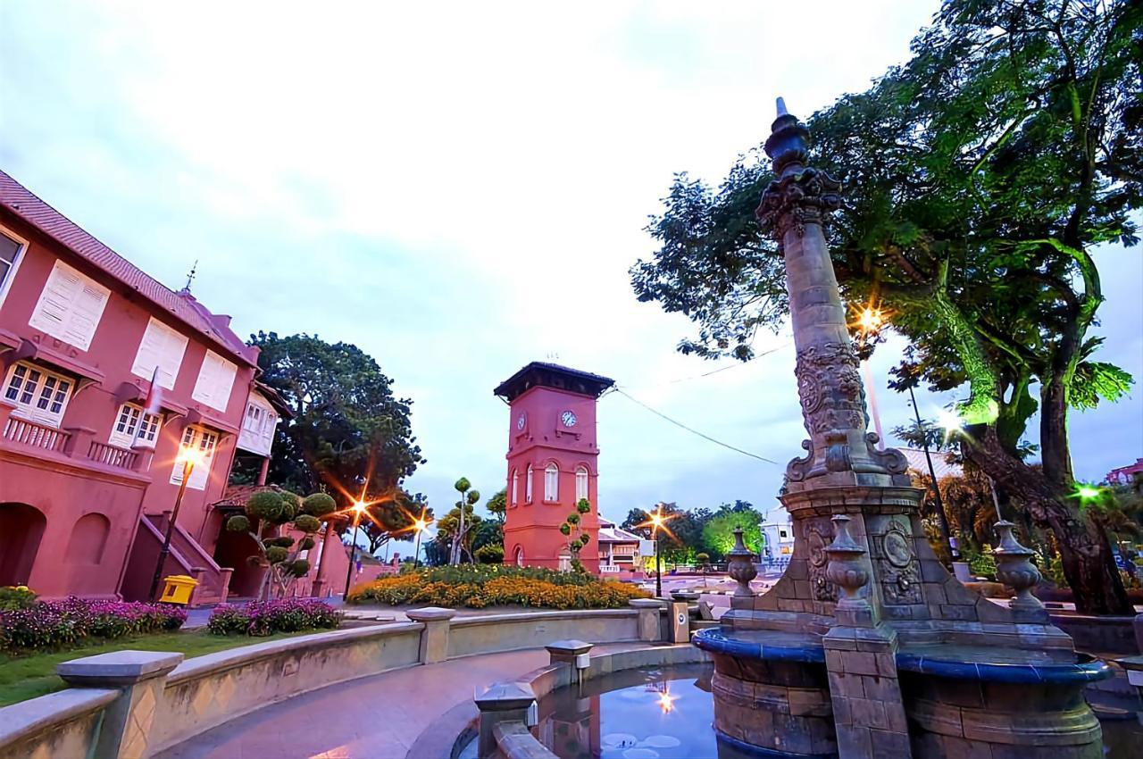 J&J Vacation Home@Novo8 Residence Kampong Tambak 外观 照片